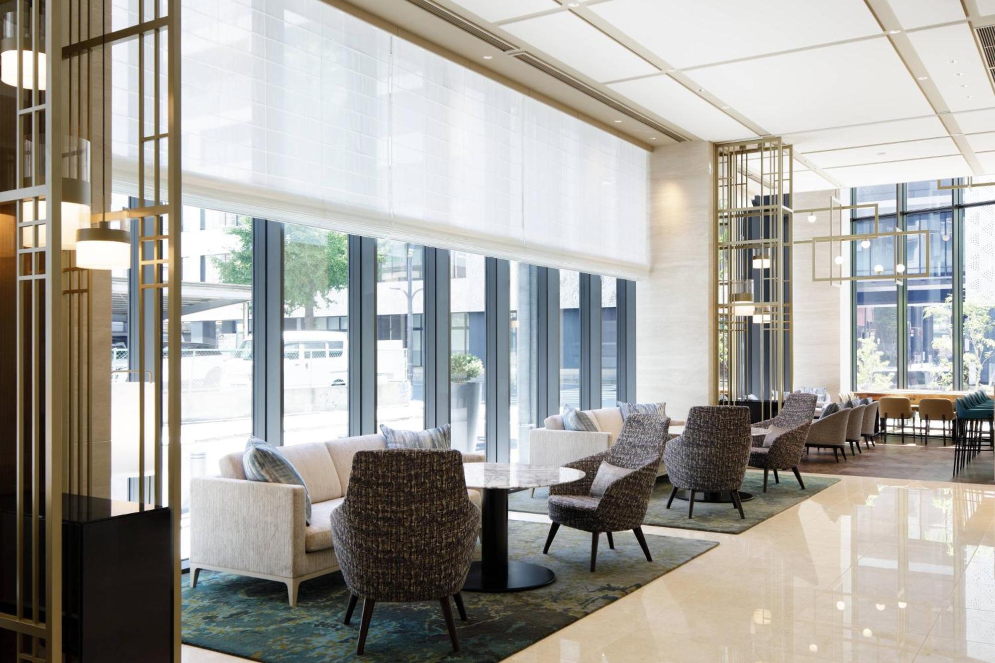Courtyard By Marriott Osaka Honmachi Hotel Exterior photo